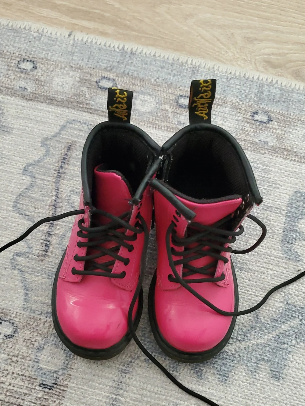 Dr. Martens Little Girls Brooklee Bright Magenta Pink Lace Zip Up Boots Sz7